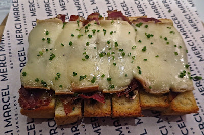 Merci Marcel, raclette toast