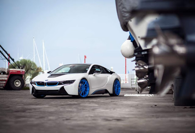 BMW i8 on ADV10RMV2SL Wheels