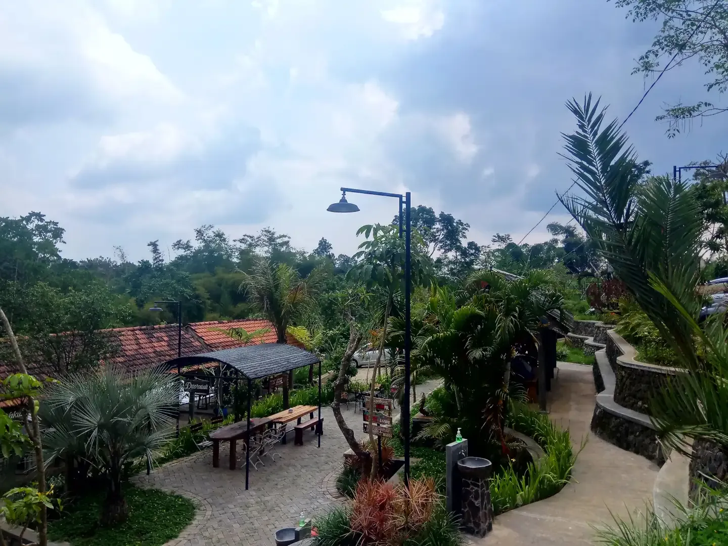 Kanthing Resort Resto 4