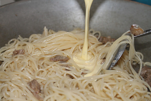 Berebut rebut Spaghetti alla Carbonara - Azie Kitchen