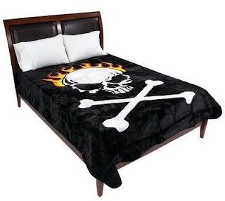 Bedroom Decor Ideas and Designs: Skull Bedding Ideas