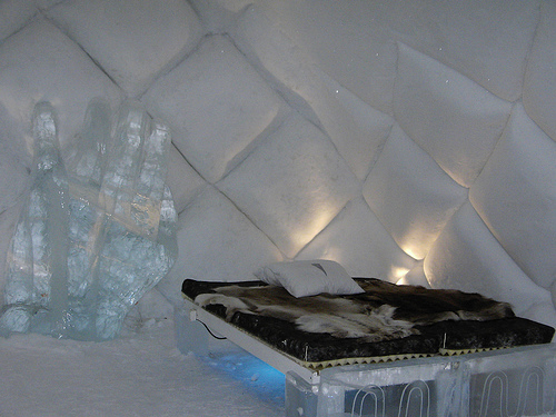 DORMITORIOS DE HIELO DEL QUEBEC ICE HOTEL BEDROOMS