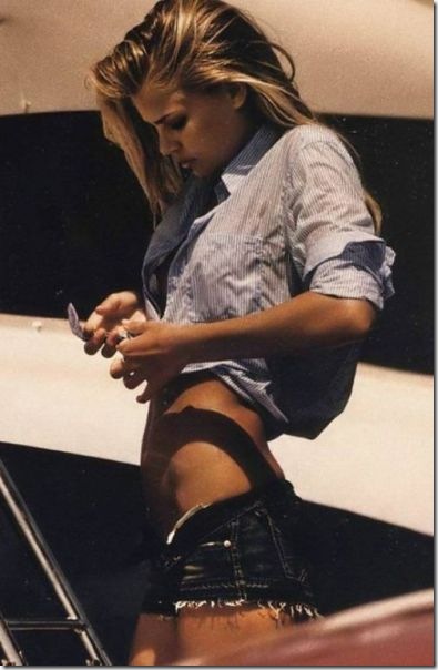 short-shorts-girls-16