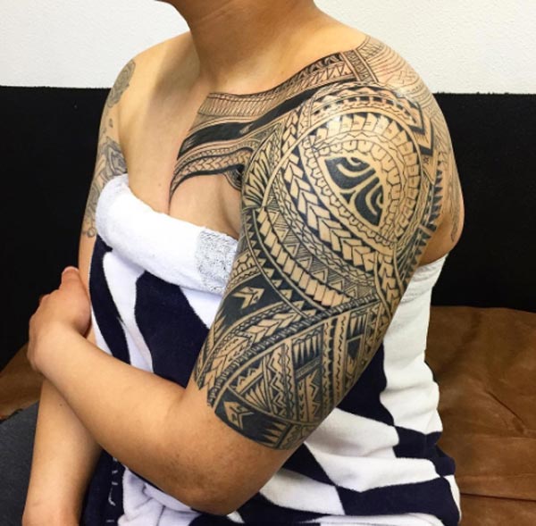 That makes an amazing and attractive ancient tribal tattoos design