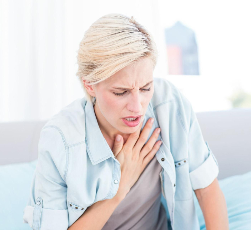 8 Heart Attack Symptoms in Women