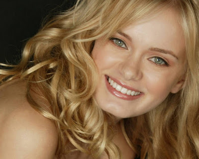 American Model Sara Paxton Lovely Pics