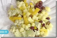 Insalata di rinforzo con pancetta croccante e maionese alla barbabietola