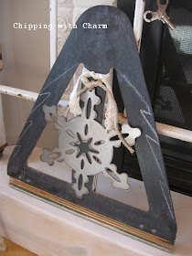 Chipping with Charm:  Chalkboard Easel "Tree"...http://www.chippingwithcharm.blogspot.com/