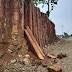 रस्ता रुंदीकरण खोदकाम करतांना शिबला-पार्डी मार्गावर सापडले पुरातन कोरीव दगडी खांब