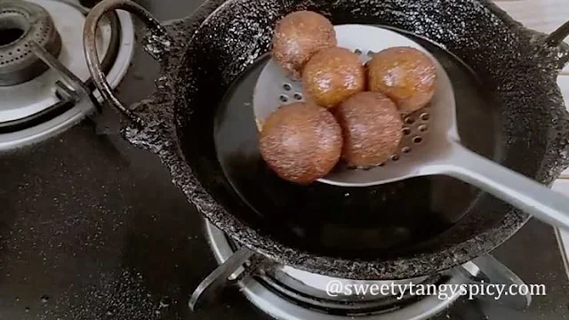 Fried Gulab Jamun balls