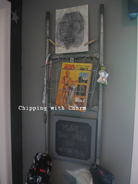 Chipping with Charm:  Metal Ladder to Hook Rack...http://www.chippingwithcharm.blogspot.com/
