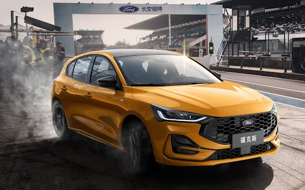 Novo Focus 2023 é atualizado na China em motor e design