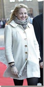 Placing Wreaths at Parents tombs - Theodora - Outfit