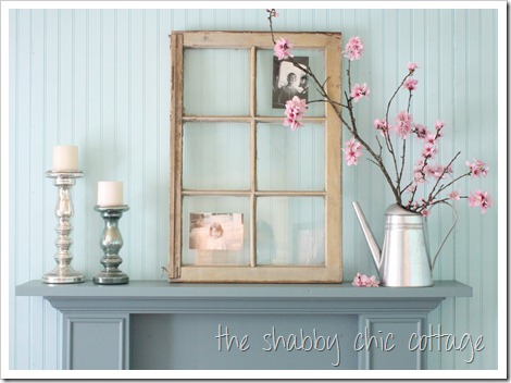 I'm not quite finished playing with decorating but I'm loving the simple