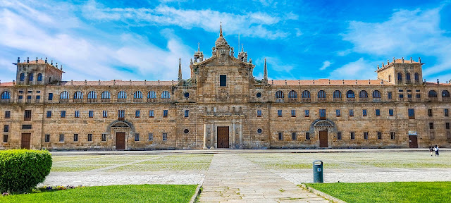 Colegio de Nuestra Señora de la Antigua en Monforte de Lemos