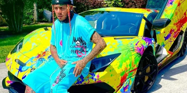 6ix9ine é processado por dívida de US$120 mil no cartão de crédito