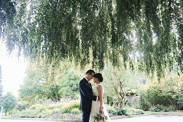 Vancouver beauty, life and style blogger Solo Lisa gets married in her hometown with a ceremony in Stanley Park and a dinner reception at Chambar.