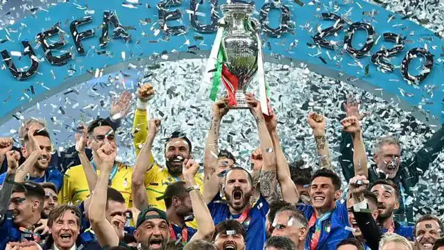 Thousands demand a repeat of the Euro final because of a photo