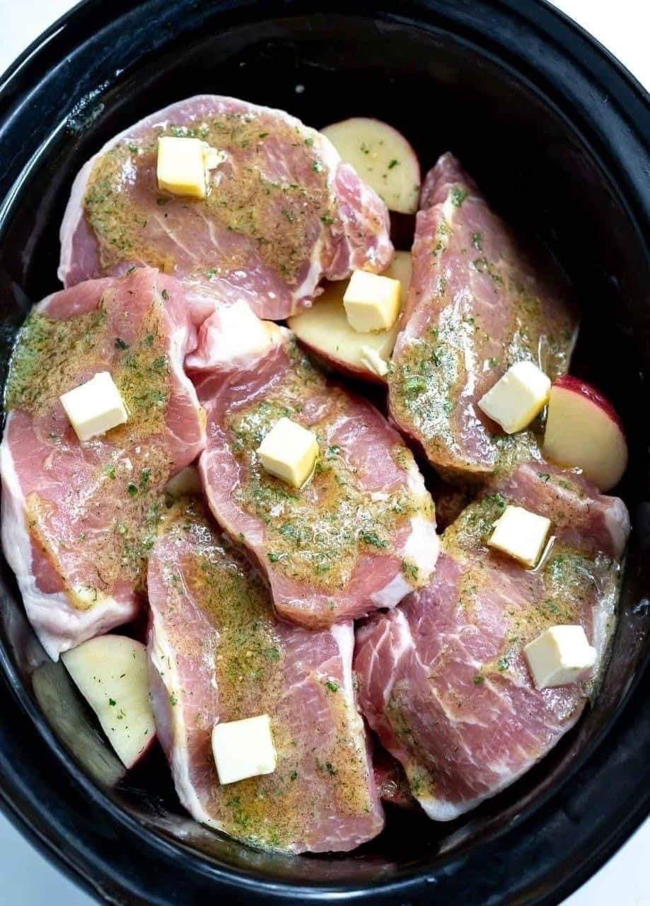 Crockpot Ranch Pork Chops 🥩 and Potatoes