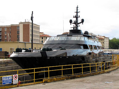 Maìn, Giorgio Armani's Yacht