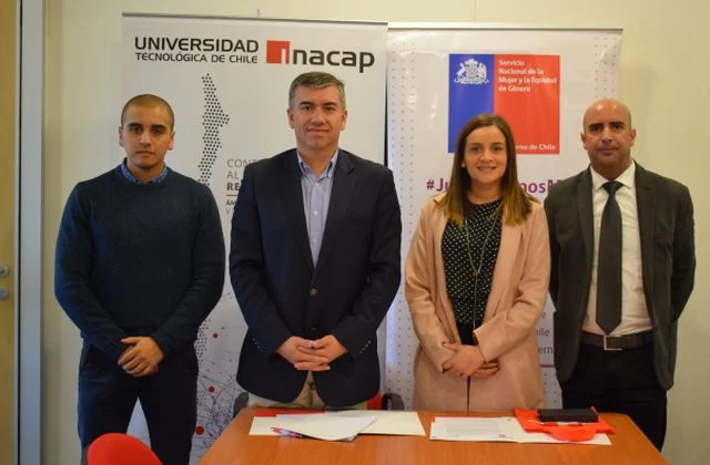 SernamEG firma convenio con INACAP