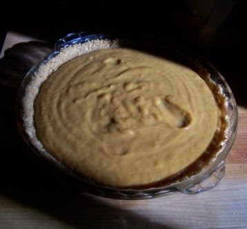 A pumpkin pie with an oatmeal cookie crust...yes please!