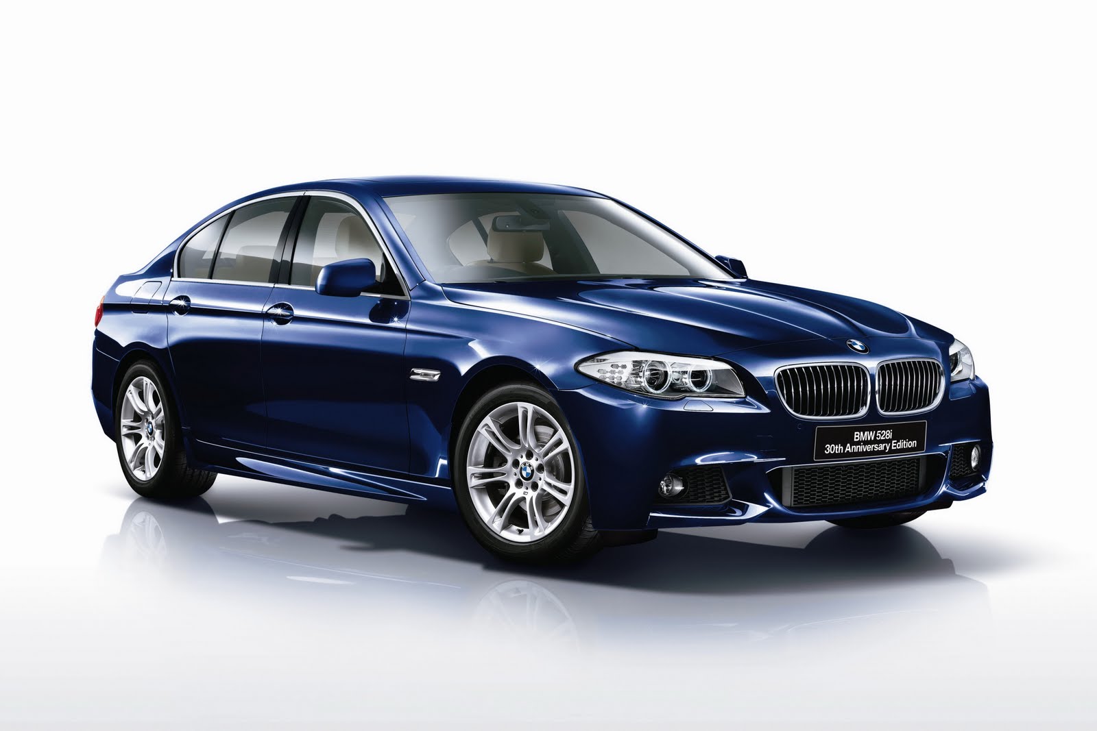 Yesterday we had the all new BMW 528i 2 0 Twin Power Turbo 245 bhp