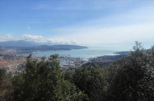 panorama sulla spezia dal sentiero 523