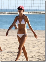 Alessandra-Ambrosio-White-Bikini-Pictures-At-Malibu-Beach-13