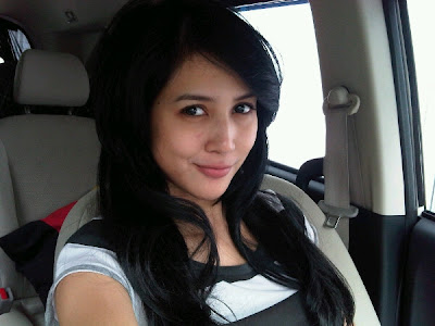 Foto-foto Artis Tika Putri (Cantik)