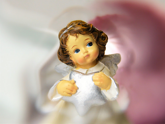 angel figurine