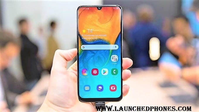 Samsung Galaxy A30 contains a 16 MP front camera 