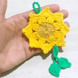 Teje Fabuloso Llavero de Girasol a Crochet