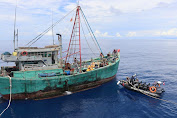 Berusaha Kabur, Kapal  Bakamla RI Sergap Kapal Pencuri Ikan Vietnam di Laut Natuna Utara