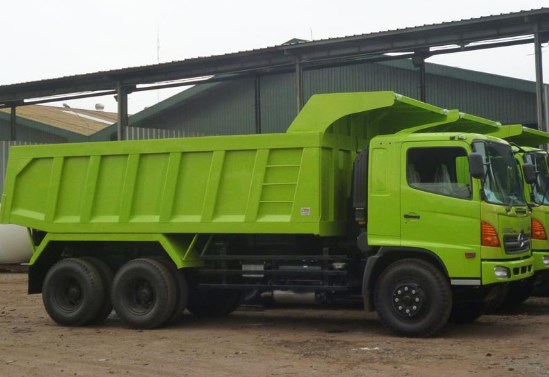 dump truk tronton hino warna hijau