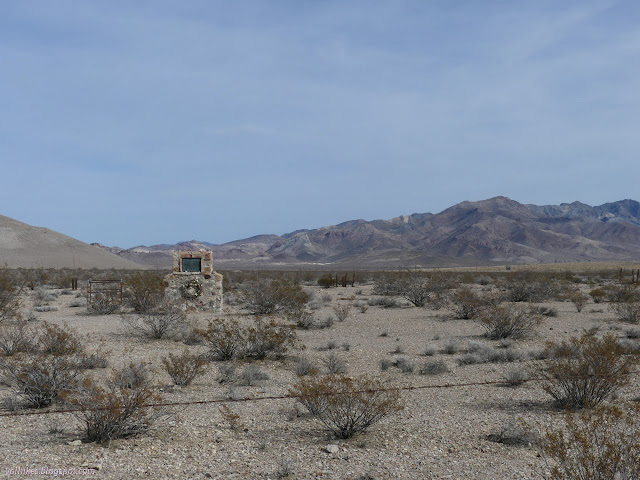 00: bit of fenced off desert where people were buried