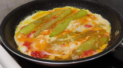 Omlet s Banana Paprikama i Rajčicama | Banana Peppers Omelette (with Tomatoes)