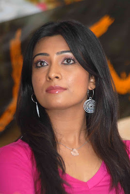 Actress Actors Pictures Collections Radhika  Pandit  Gallery