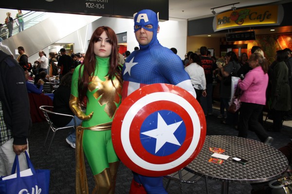 Captain America Cosplay - Photos Hot