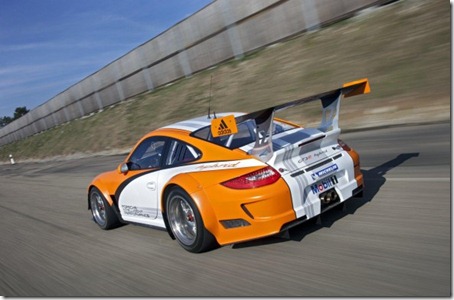 2011-Porsche-911-GT3-R-Hybrid-Rear