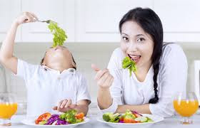 Cara Membuat Anak, 5 Cara Agar Anak Makan Sayur Tanpa Paksaan