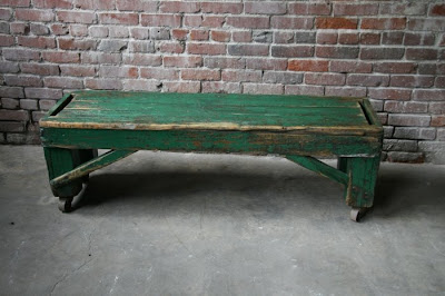 Antique Bench on Love The Look Of This Vintage Wood Bench On Casters   Would Make A