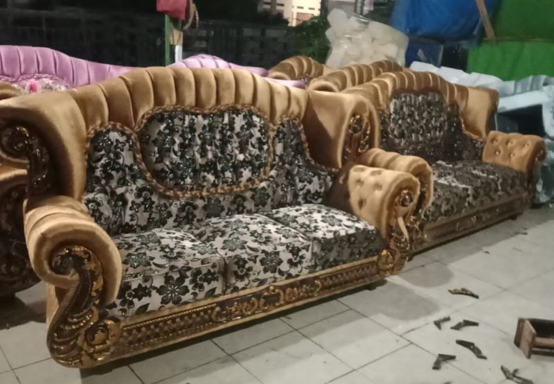 beli sofa Menteng