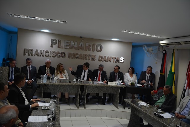 Câmara Municipal de Santa Luzia-PB realiza Solenidade de entrega de Título de Cidadania 