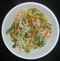 Dua Gia – Pickled Chive and Bean Sprouts