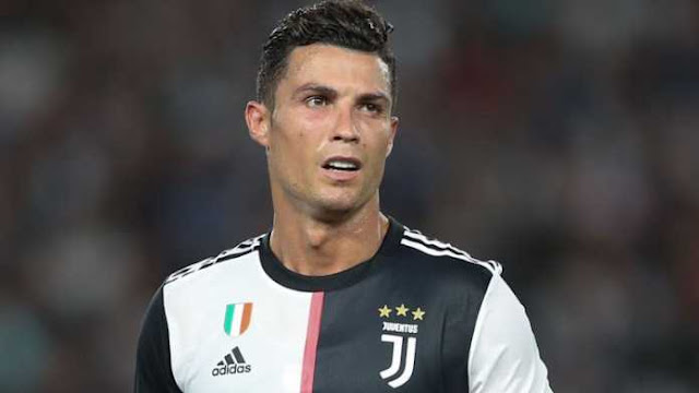 AC Milan Salah Besar Tak Rebut Ronaldo dari Juventus