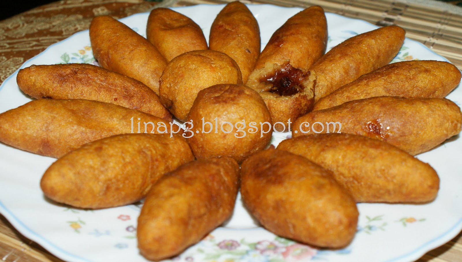 Kuih Cek Mek Molek Gula Merah - TERATAK MUTIARA KASIH