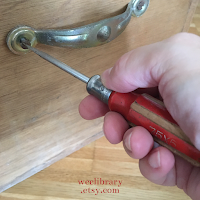 removing metal handles