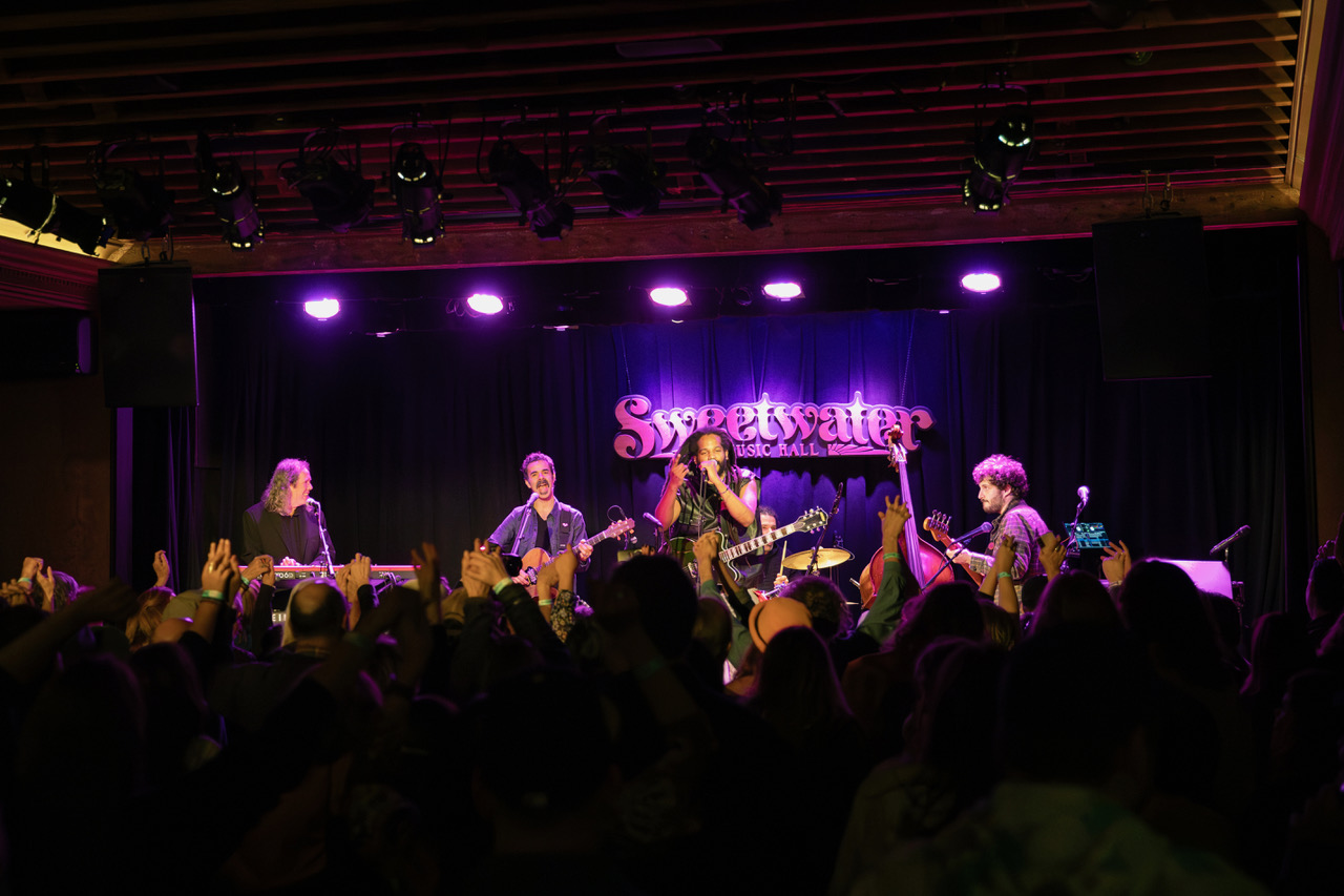 Crosby, Lebo, Beaubrun, and Grisman @ Sweetwater Music Hall (Photo: Sean Reiter)