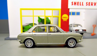 Tomica Limited Vintage LV-63a Subaru 1000 Super Deluxe